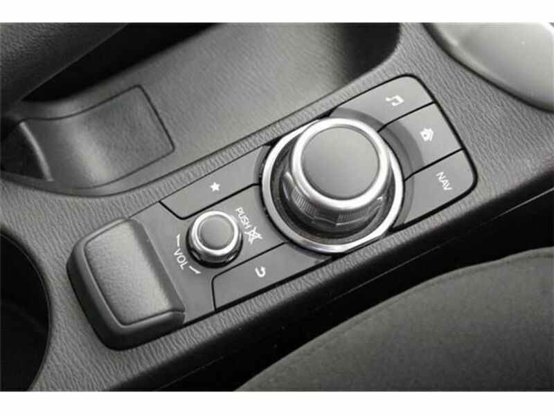 MAZDA2