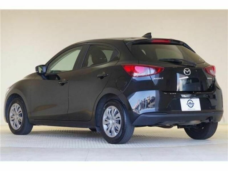 MAZDA2