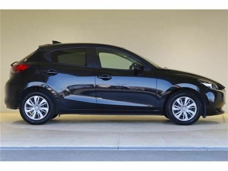MAZDA2