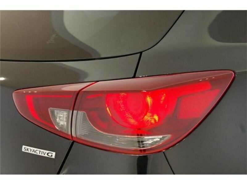 MAZDA2