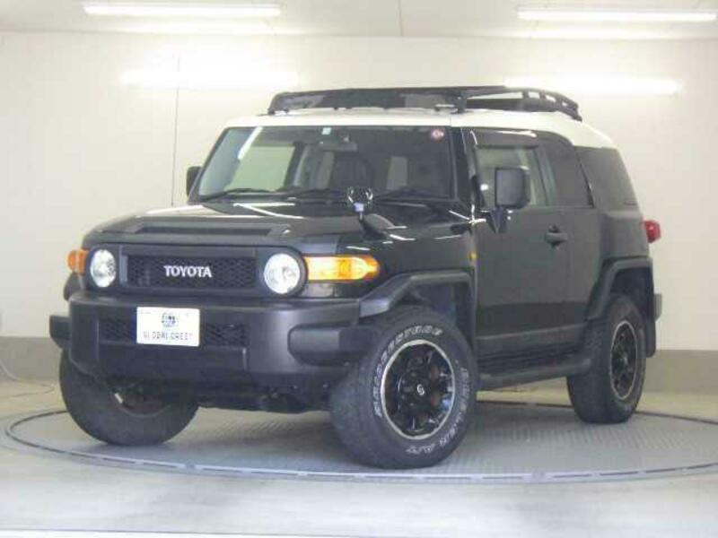 TOYOTA FJ CRUISER