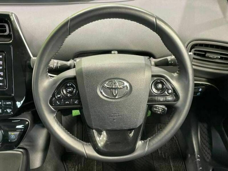 PRIUS-11