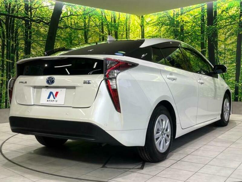 PRIUS-16