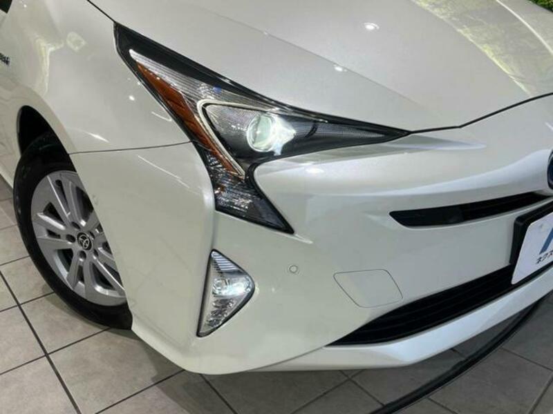 PRIUS-11