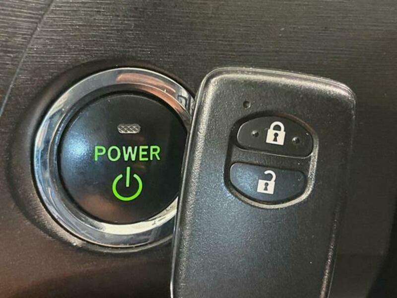 PRIUS-6