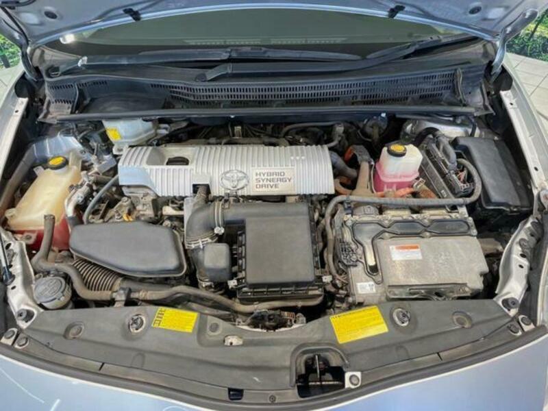 PRIUS-17