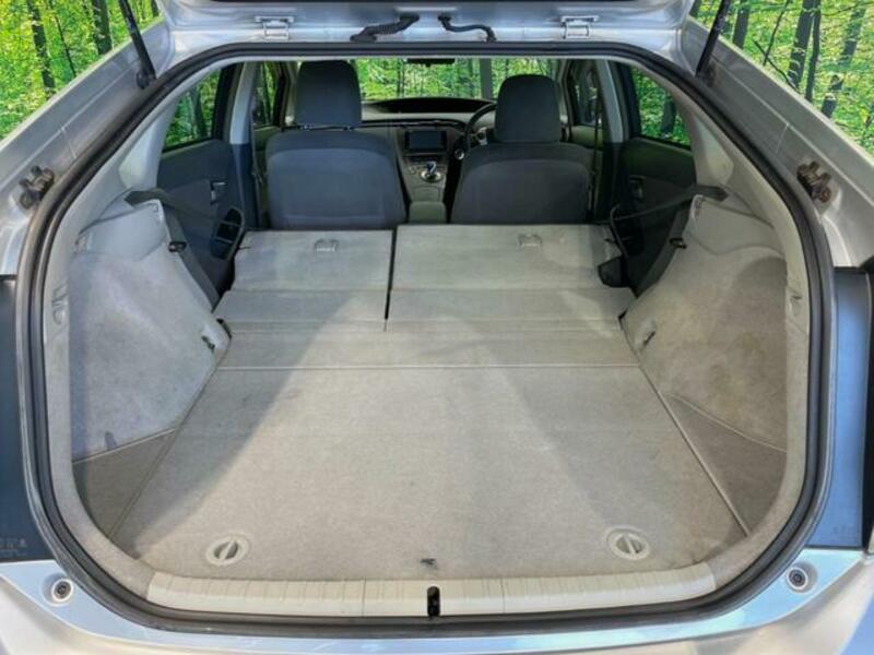 PRIUS-9