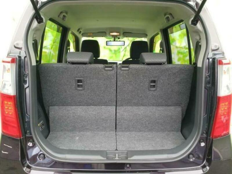 WAGON R-12