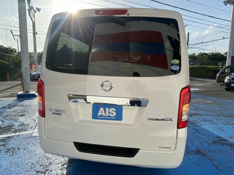 NV350 CARAVAN-6