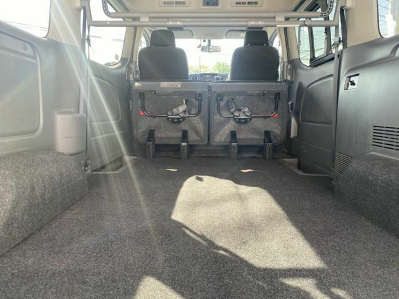 NV350 CARAVAN-20