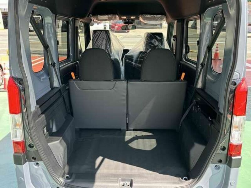 N-VAN-9