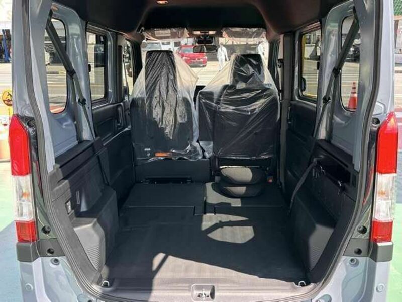 N-VAN-10