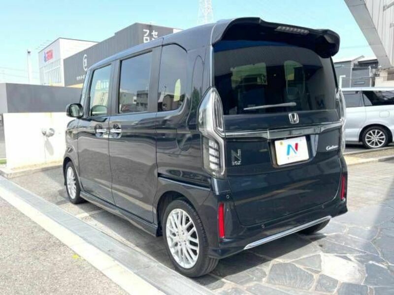 N BOX CUSTOM