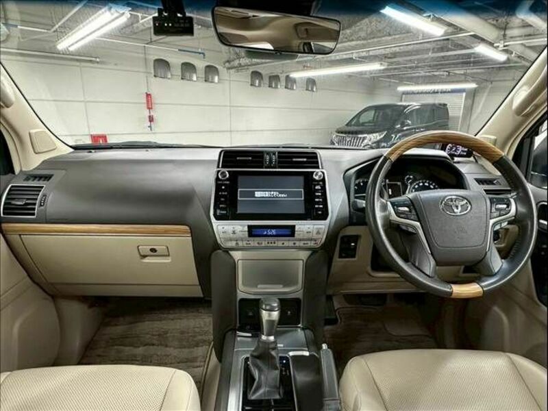 LAND CRUISER PRADO-1