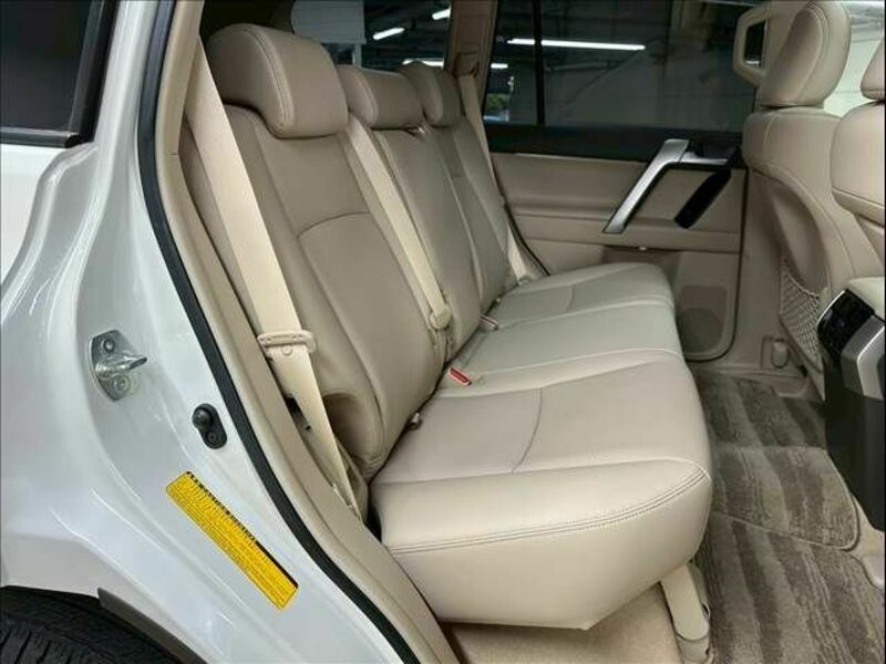 LAND CRUISER PRADO-8