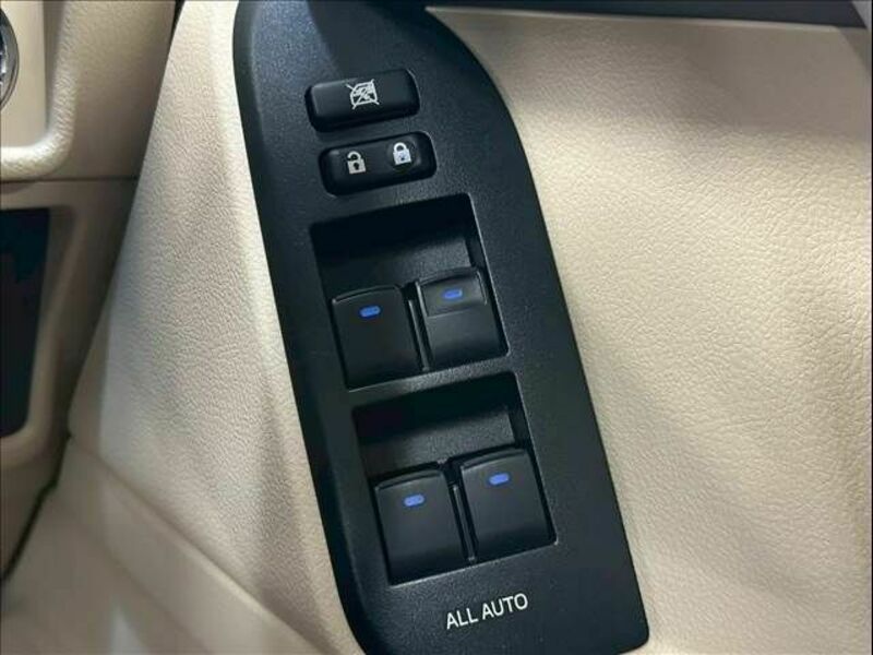 LAND CRUISER PRADO-15