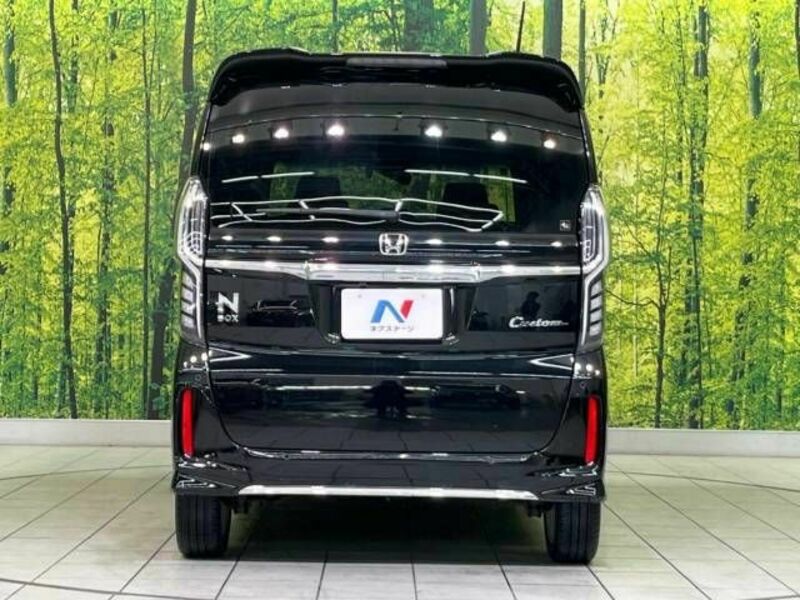 N BOX CUSTOM