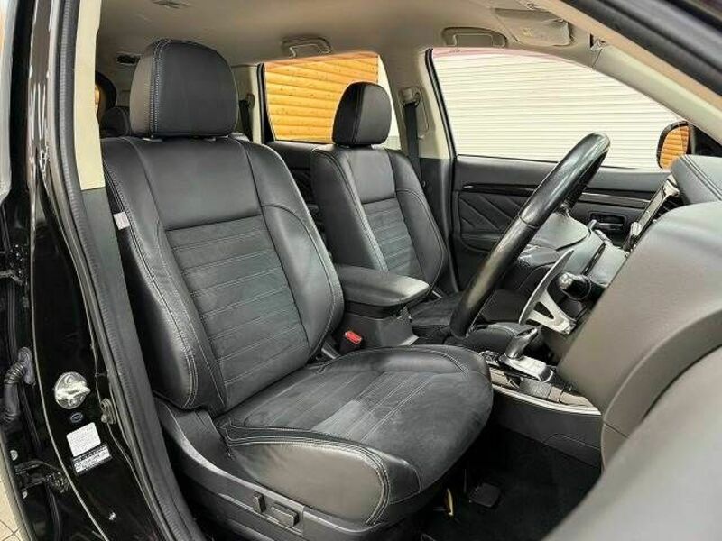 OUTLANDER PHEV