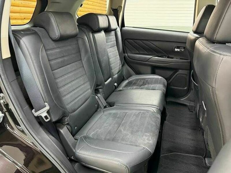 OUTLANDER PHEV