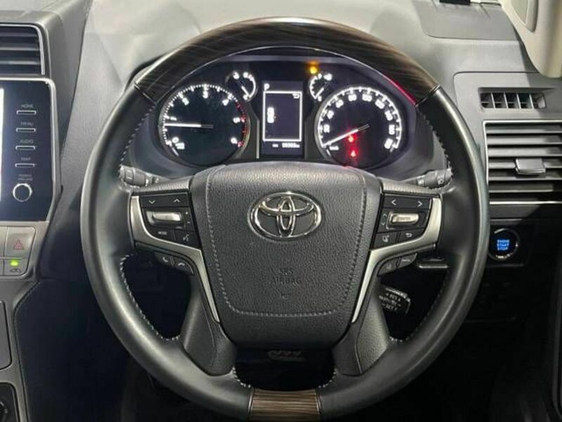 LAND CRUISER PRADO-12