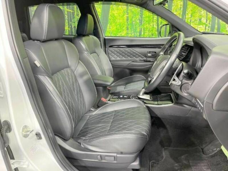 OUTLANDER PHEV