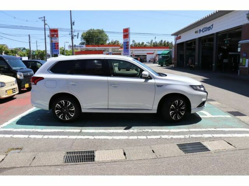 OUTLANDER PHEV