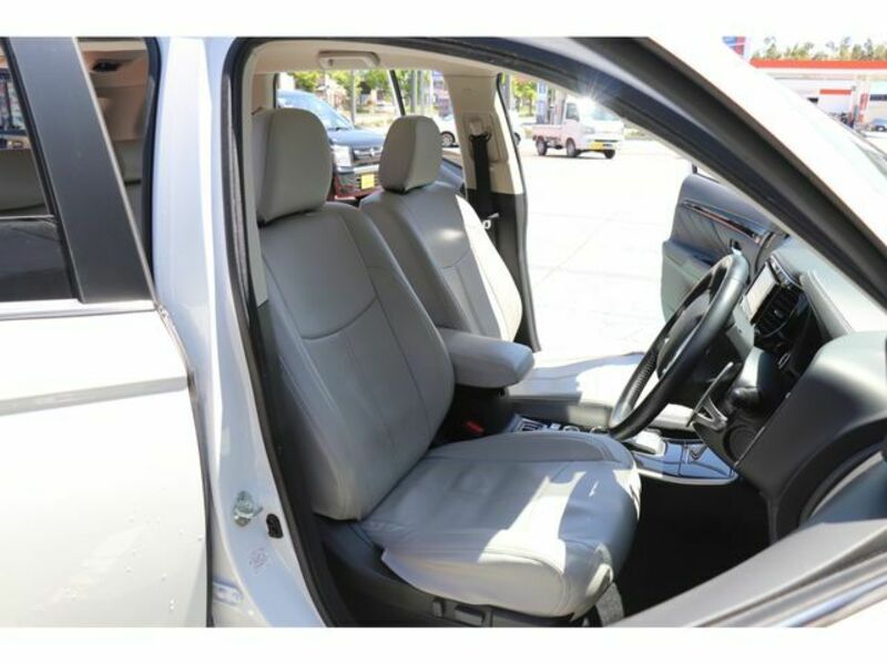 OUTLANDER PHEV