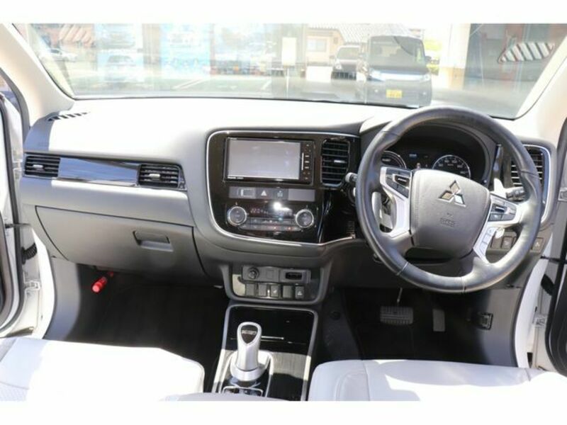 OUTLANDER PHEV