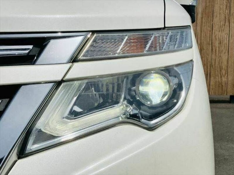 ELGRAND-11