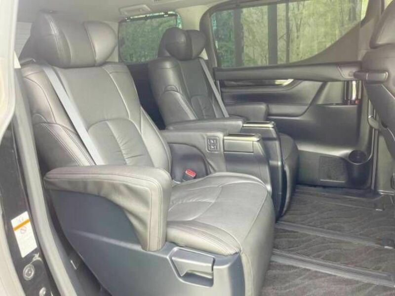 VELLFIRE-9