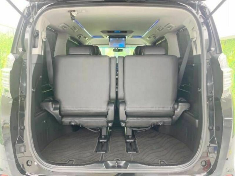 VELLFIRE-11
