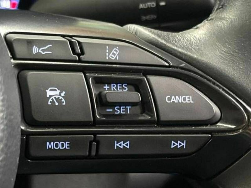 YARIS CROSS-6