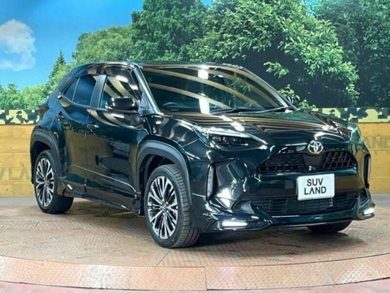 YARIS CROSS-15