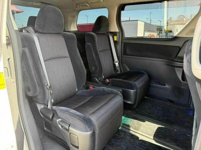 VELLFIRE-15