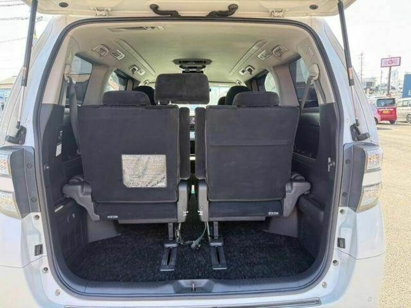 VELLFIRE-17
