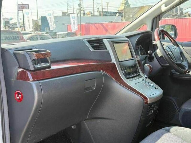 VELLFIRE-27