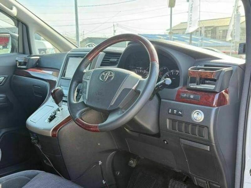 VELLFIRE-28