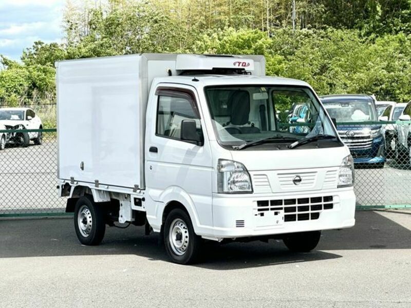 NISSAN NT100 CLIPPER