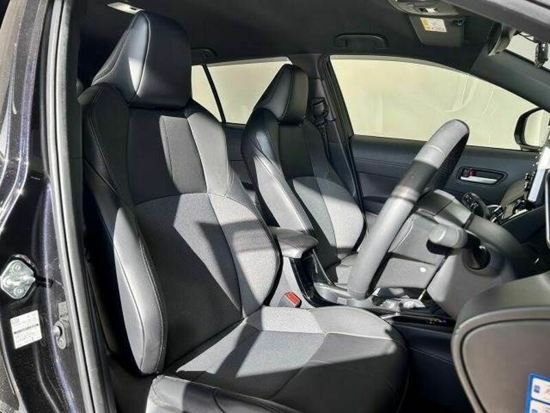 COROLLA CROSS-8