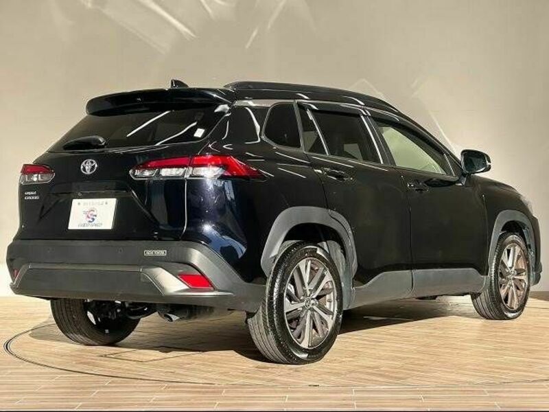 COROLLA CROSS-16