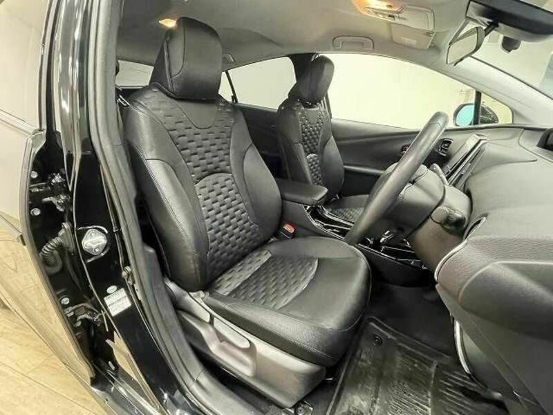 PRIUS PHV-4