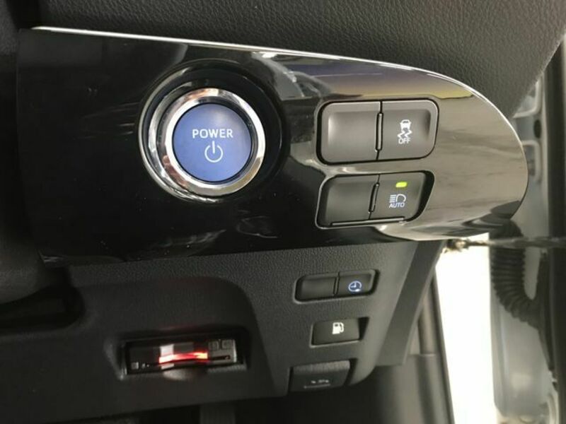 PRIUS PHV-26
