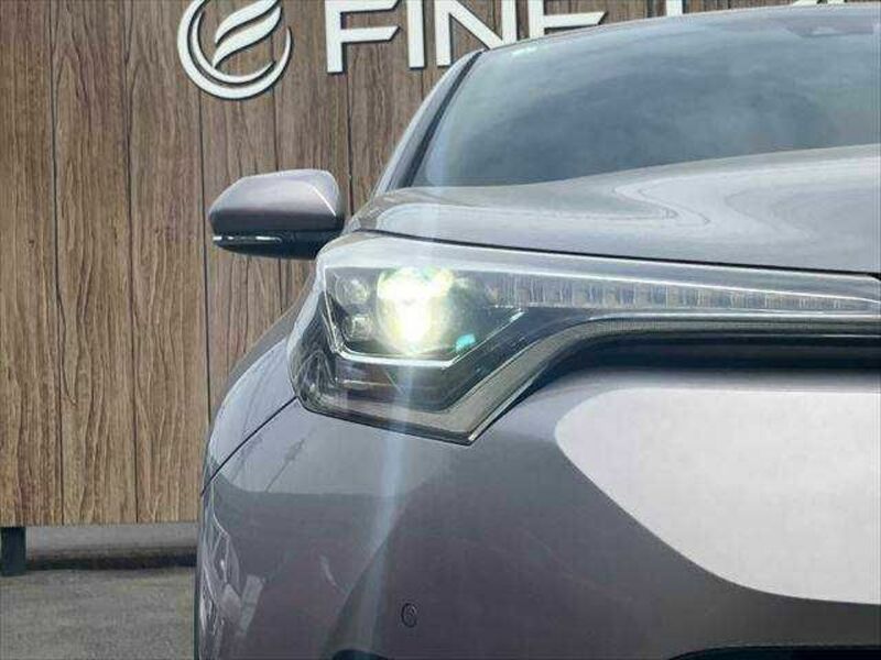 C-HR-8
