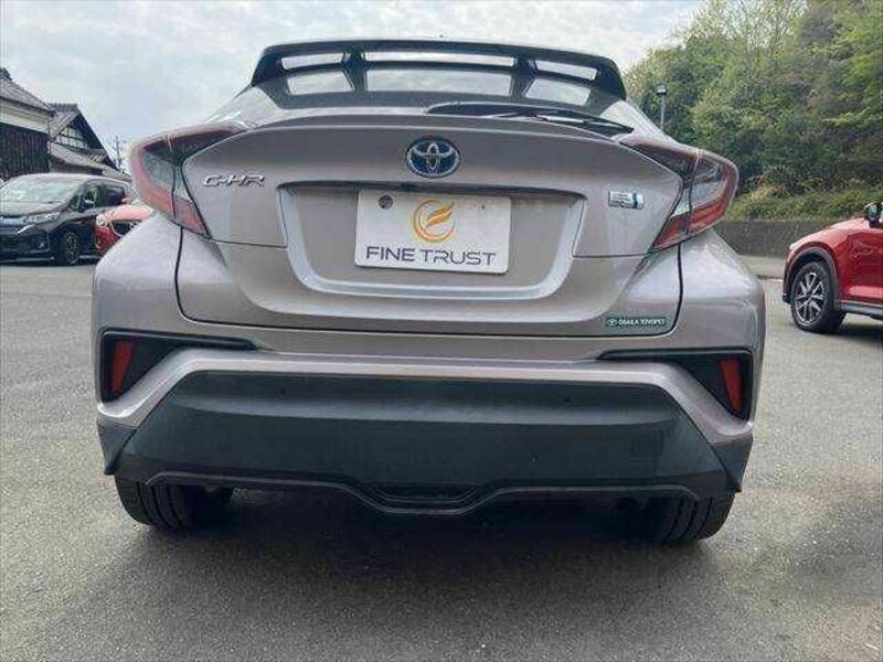 C-HR-15