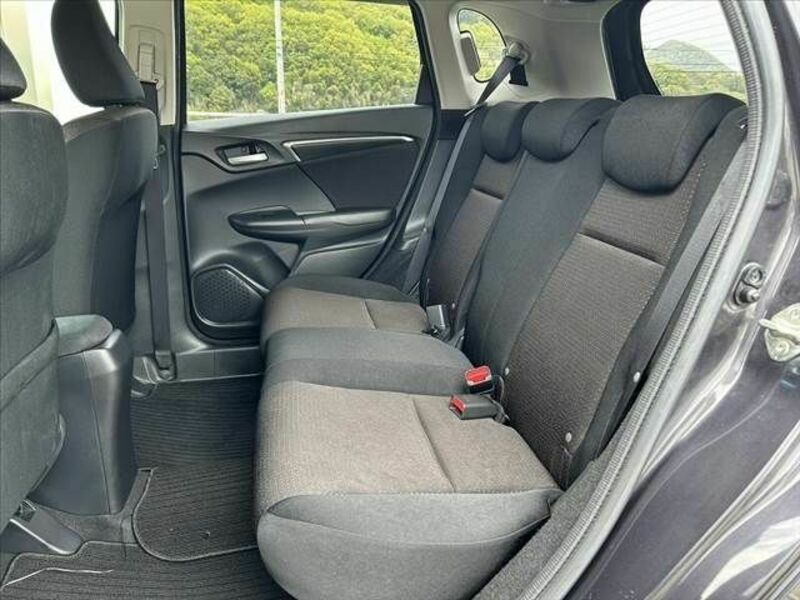 FIT HYBRID-17
