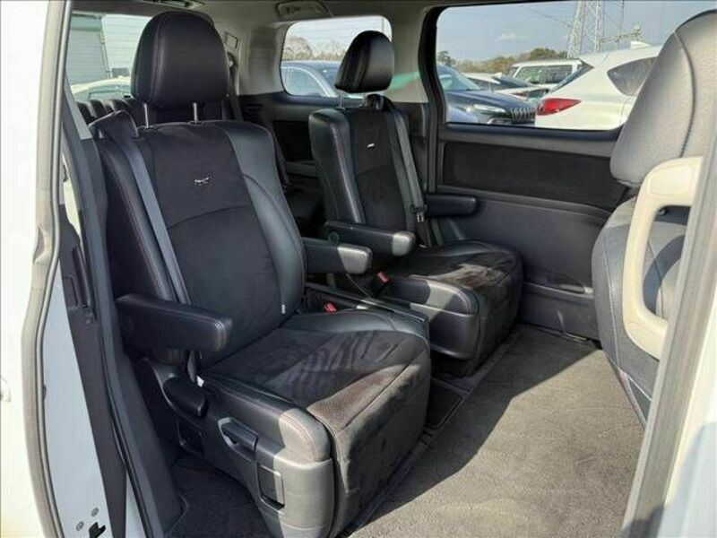 VELLFIRE-19