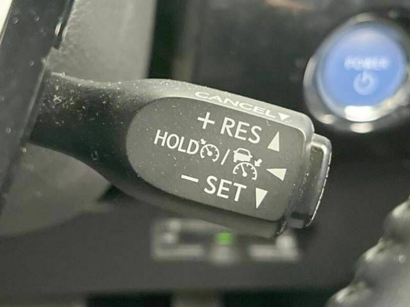 PRIUS-4