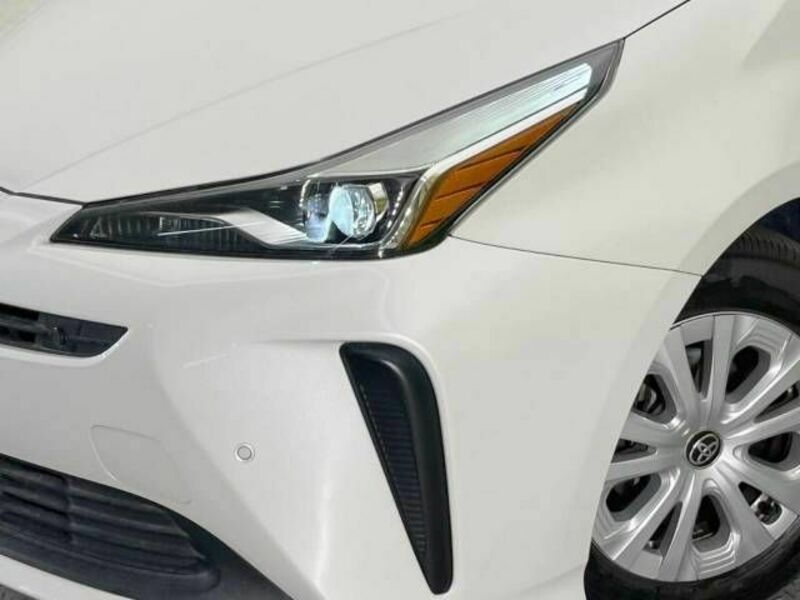 PRIUS-11