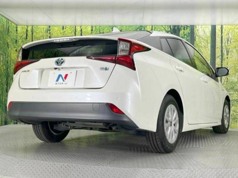 PRIUS-16