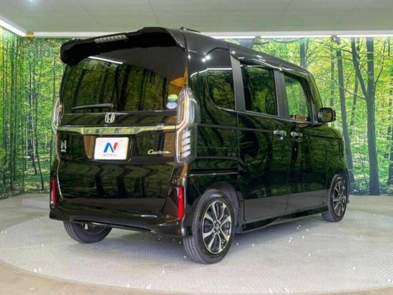 N BOX CUSTOM